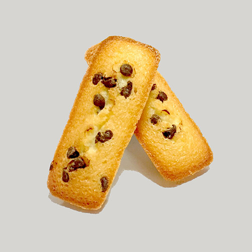 Butter financiers with chocolate chips